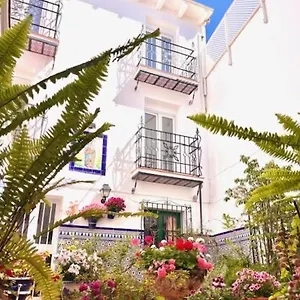 Enriqueta 2*, Marbella España